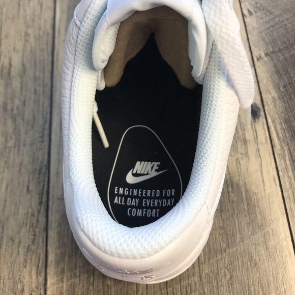 nike air force upstep white